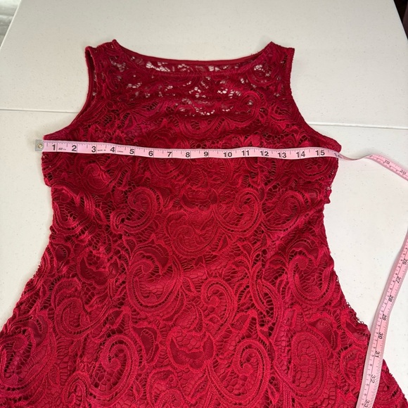 Liz Claiborne Lace Dress Deep Red Lined Sleeveless Fit & Flare Women’s Size 4 - Picture 3 of 10